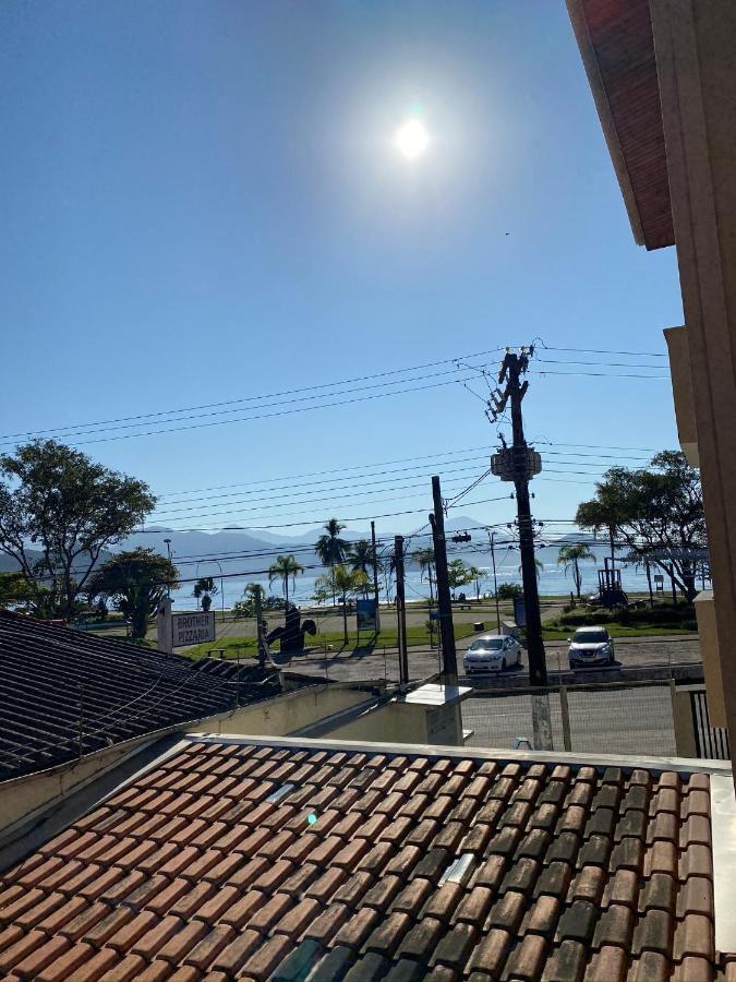 Apartamento Ubatuba, Itagua, Bem Localizado, Duas Vagas De Garagem Eksteriør billede