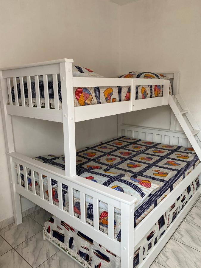 Apartamento Ubatuba, Itagua, Bem Localizado, Duas Vagas De Garagem Eksteriør billede